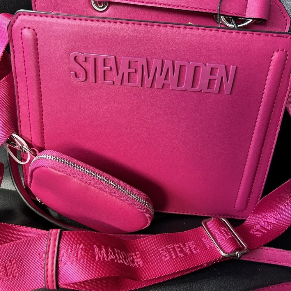 NEW STEVE MADDEN BEVELYN SATCHEL CROSSBODY BAG w/AIR POD CASE FUSCHIA - Picture 3 of 4